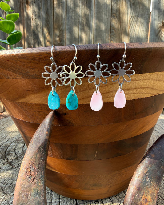 Flower drop earrings