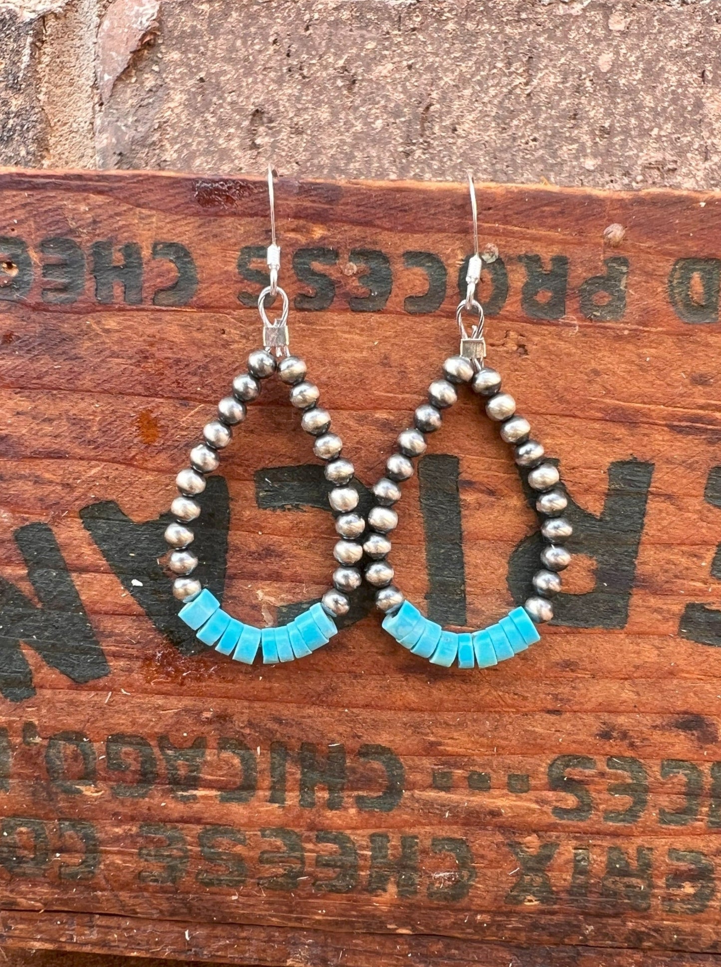 Navajo Pearl & Kingman Turquoise Earring 1