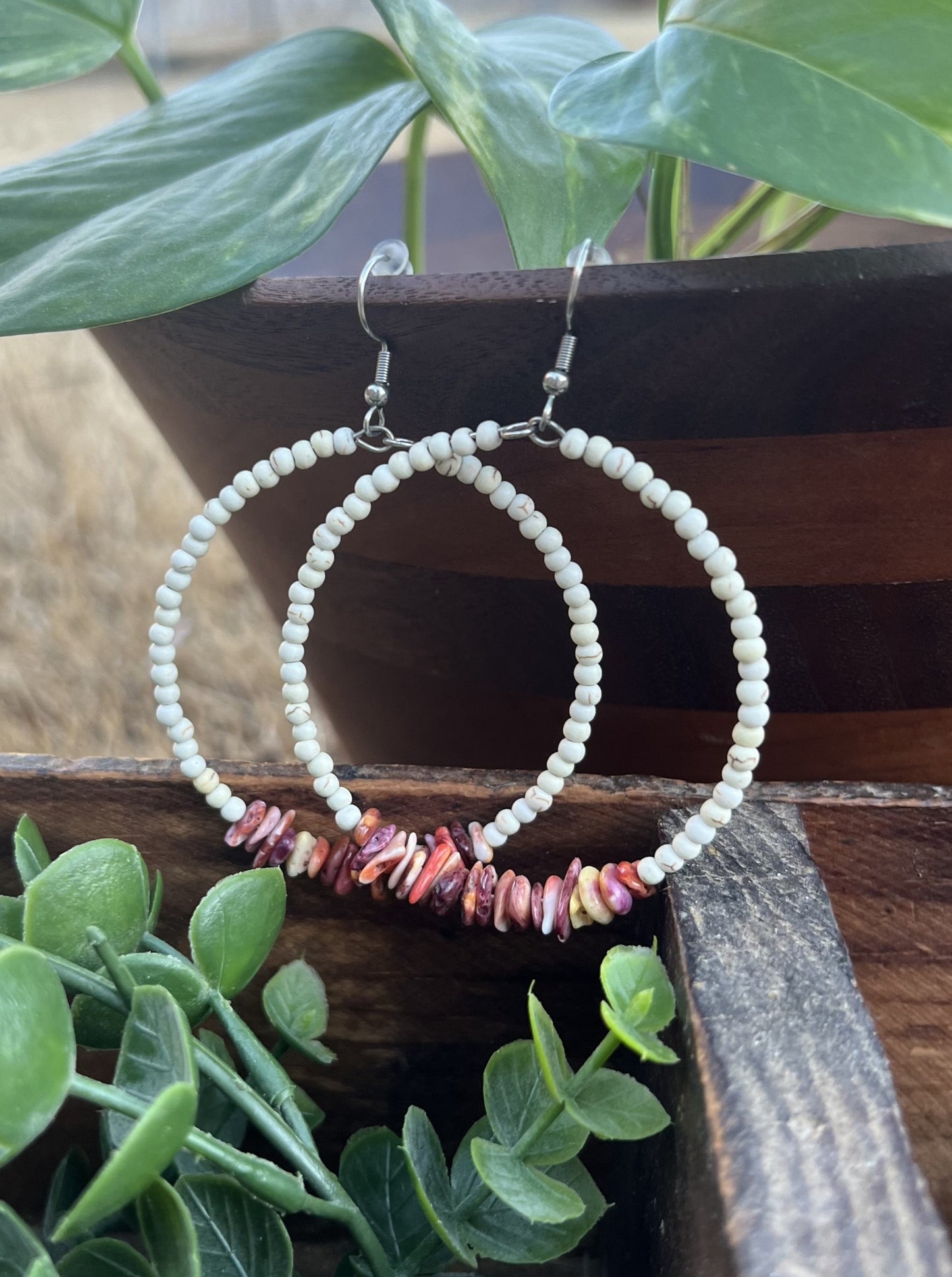 Rainbow Spiny Oyster Chip & Magnesite Hoops